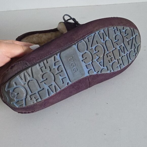 UGG | Slippers Dakota Moccasins Shearling Purple Blue Laces Men Sz 8 Boys Sz 9 - Picture 4 of 5